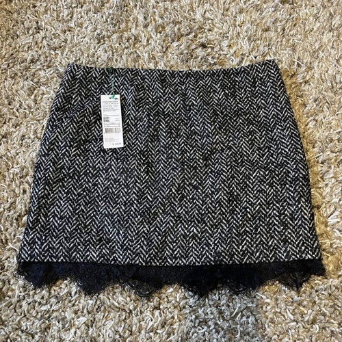 Benetton skirt size S new, black