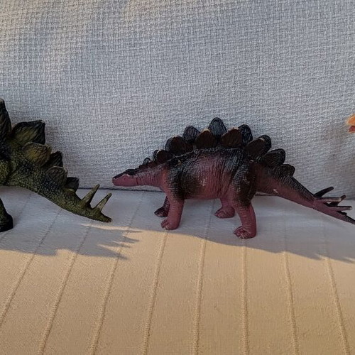 Dinosaur figures like new, set of 16