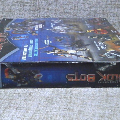 Mega Bloks Blok Bots Ultimate Assault set #9371, vintage 2002, sealed