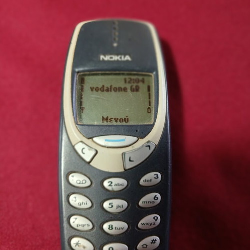 Nokia 3310 classic mobile phone used, blue