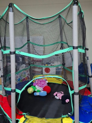 Trampoline for kids used, indoor, good condition