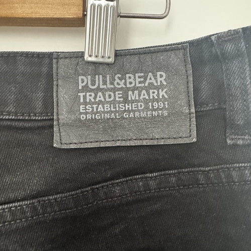 Pull & Bear black ripped men's denim shorts size 44 like new