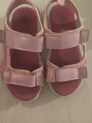 Pink sandals size 28 like new