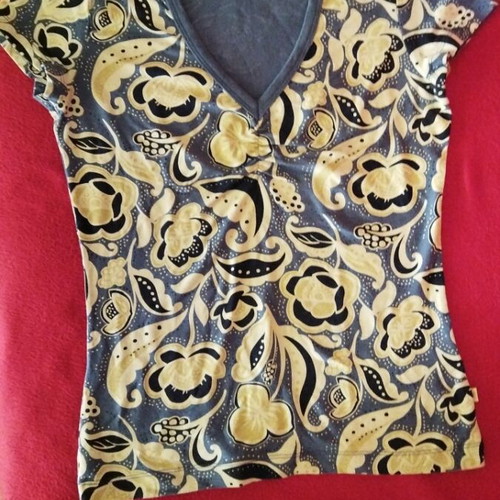 Blouse size S like new, beige and blue