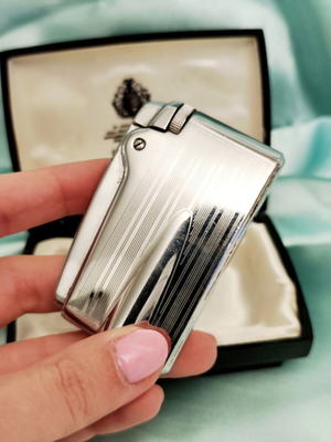 Ronson Varaflame lighter used with original vintage box