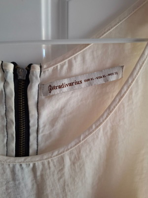 Stradivarius Basic Top XL like new, ecru