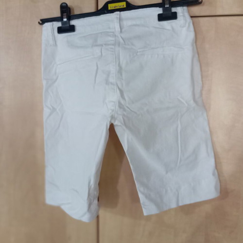 Boys' Bermuda shorts like new, size 10, white