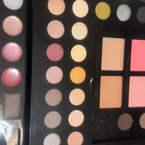 Sephora Holiday Vibes Palette 88 Shades new, face eyes lips