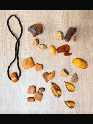 Amber lot used, pendants, raw pieces and necklace with pendant