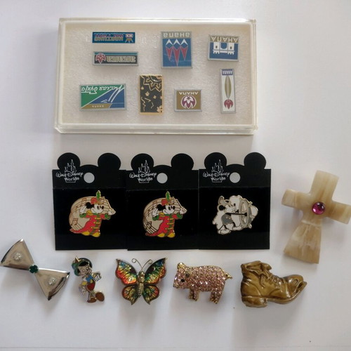 Various pins like new, all together