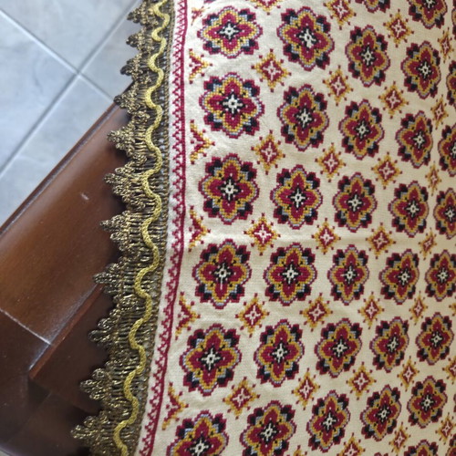 Handmade doilies set of 3 like new