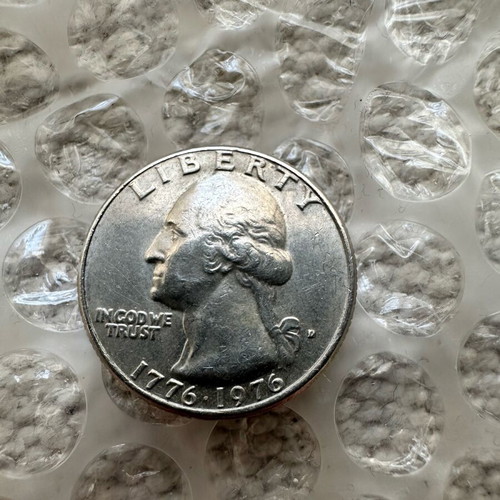 America Bicentenial 1776-1976 quarter dollar coin new