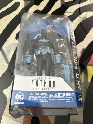 DC Collectibles The New Batman Adventures φιγούρα Batman με στολή Anti-Fire Suit