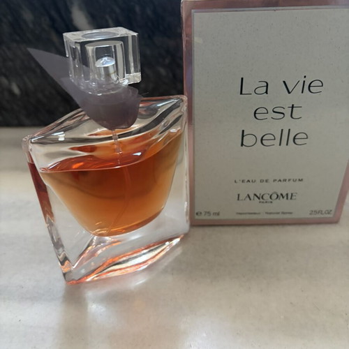 La Vie Est Belle Lancome Eau de Parfum like new, 60 ml