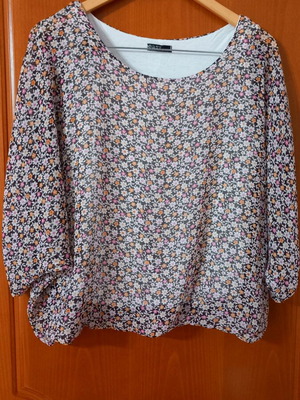 Women's spring blouse brown like new, one size