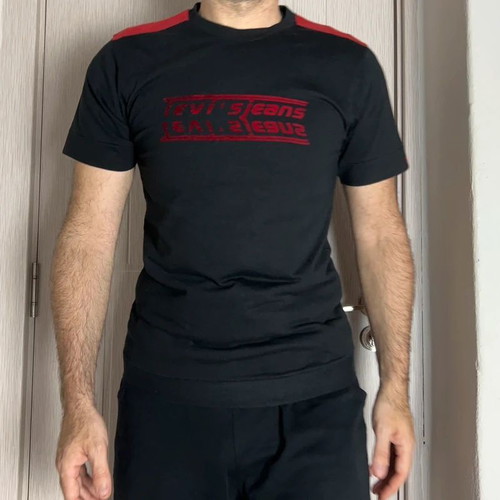 Levi's T-shirt men's small black used