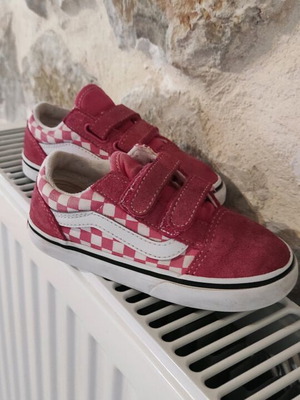 Vans athletic shoes used, size 26.5, suede