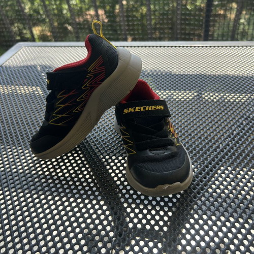 Sketchers sneakers used, size 23, black