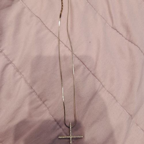 Women's cross pendant with zirconia like new