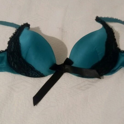 Yamamay satin texture bra emerald 65B like new