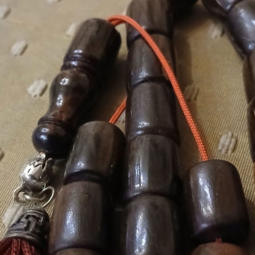 Worry beads horn of bovine used with metal elements and tassel