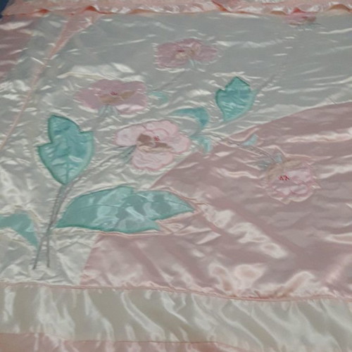 Kentia double quilt used with two cotton satin pillowcases