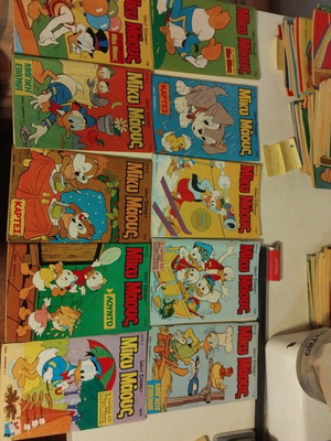Mickey Mouse comics set of 10 like new