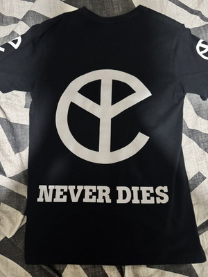 Yellow Claw Official Merch T-shirt size M like new, black