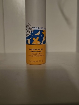 Vanille Soleil Roger Gallet Solid Non Alcohol Fragrance like new
