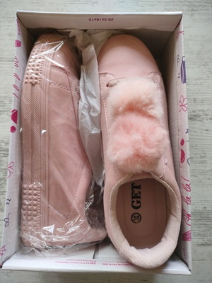 Women's pink shoes with pom-poms new Made In Italia