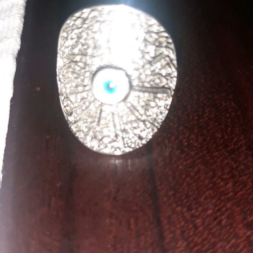 Ring with eye like new