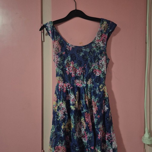 Bershka short dress medium size like new, multicolor