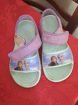 Sandals size 25 used, in good condition