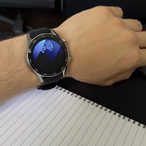 3guys Smartwatch like new with rubber strap and stainless steel band