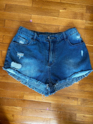 Shorts new blue size XL
