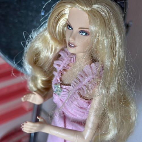 Barbie Pink Hope L6732 like new collectible doll with pink dress