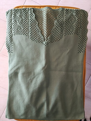 Trendyol t-shirt new, dark mint with small holes