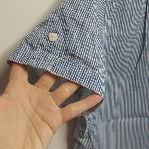 Billabong shirt size S like new, white and blue