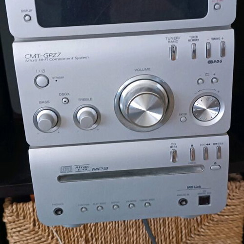Mini Hi-Fi Sony cassette, CD and radio used
