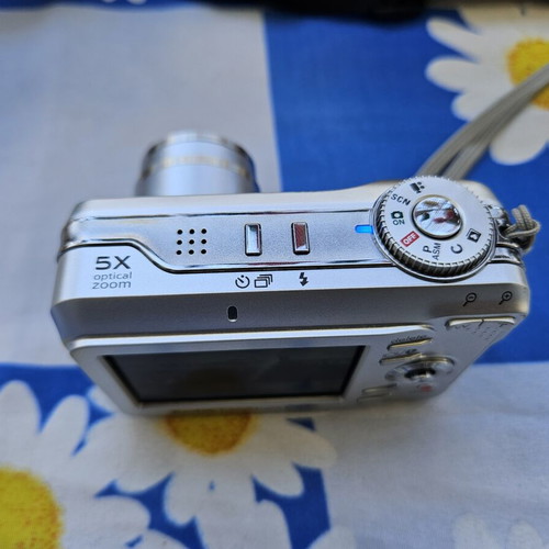 Kodak EasyShare C875 8.0MP Digital Camera silver, like new