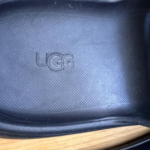 Ugg slippers like new with removable elastic strap, size 38, black