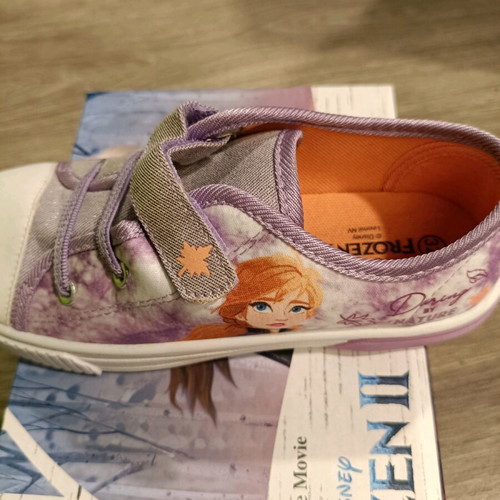 Frozen District kids athletic shoes new