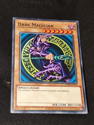 Dark Magician Yu-Gi-Oh κάρτα καινούργια