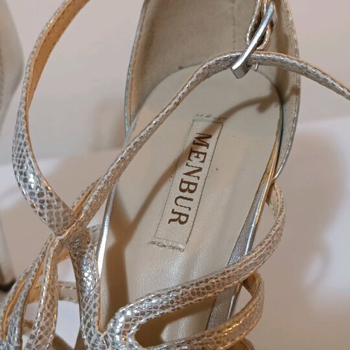 Menbur silver sandals like new, size 39