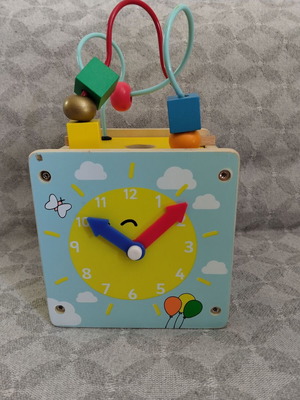 Elc activity cube like new