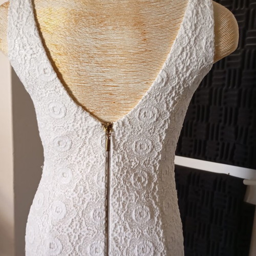 Zoya women's dress size S like new, white