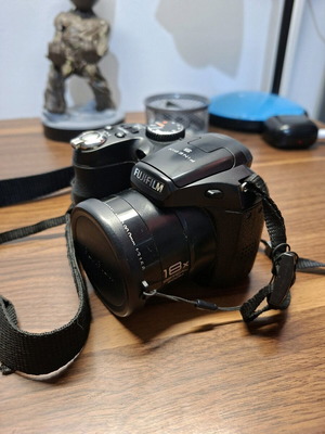 Fujifilm FinePix S2980 like new, fully functional