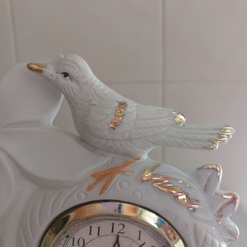 Porcelain table clock with bird motifs and gold leaf new
