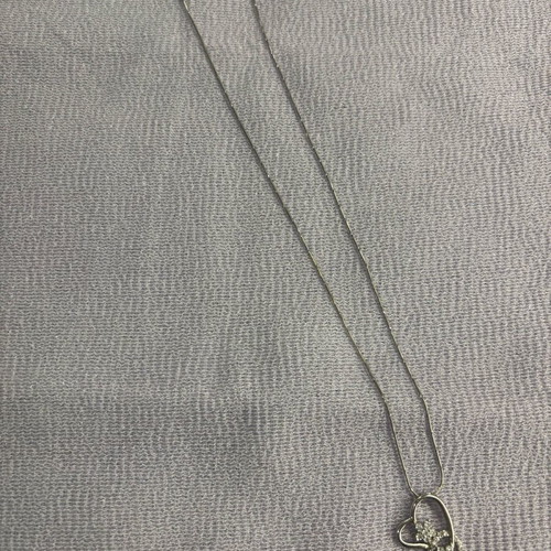 Silver necklace like new