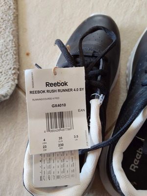 Reebok Rush Runner αθλητικά καινούργια, νούμερο 35, μαύρα